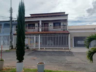Sobrado com 5 Quartos à venda, 250m² no Areal, Brasília
