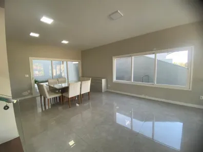 Casa de Condomínio com 3 Quartos para alugar, 280m² no Vila Oliveira, Mogi das Cruzes