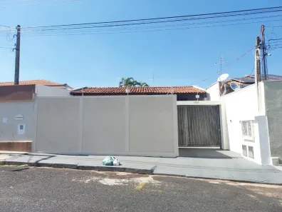 Casa com 4 Quartos à venda, 140m² no Vila Yamada, Araraquara