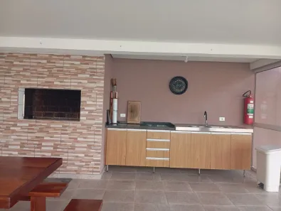 Apartamento com 2 Quartos para alugar, 50m² no Centro, Pinhais