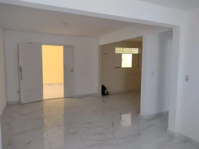 Sobrado com 4 Quartos à venda, 360m² no Pitimbu, Natal