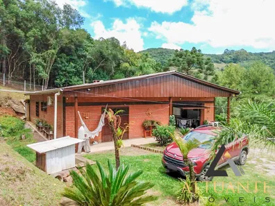 Fazenda/Sítio com 2 Quartos à venda, 270m² no Área Rural de Farroupilha, Farroupilha