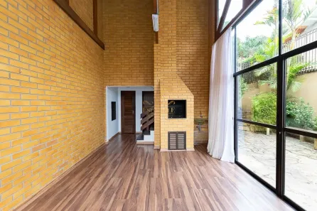 Casa de Condomínio com 4 Quartos para alugar, 297m² no Tanguá, Almirante Tamandaré