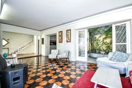 Casa com 5 Quartos para alugar, 520m² no Leme, Rio de Janeiro