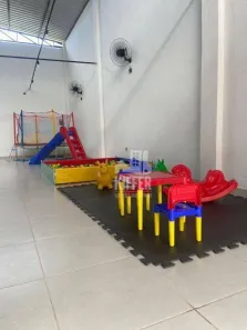Galpão/Depósito/Armazém à venda, 180m² no Jardim Atlântico Central (Itaipuaçu), Maricá