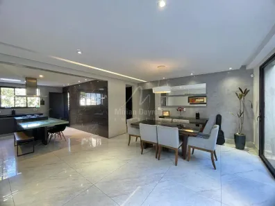 Casa com 5 Quartos para alugar, 320m² no Santo Antônio, Belo Horizonte