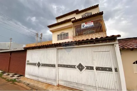 Sobrado com 4 Quartos à venda, 292m² no Samambaia Norte, Brasília