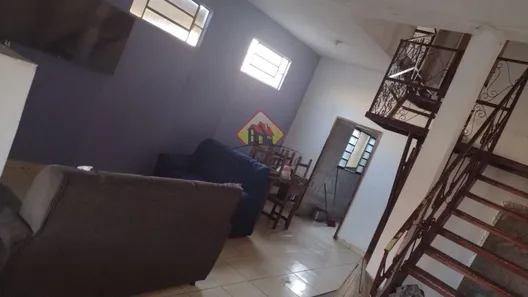 Sobrado com 4 Quartos à venda, 132m² no Vila Areao, Taubaté