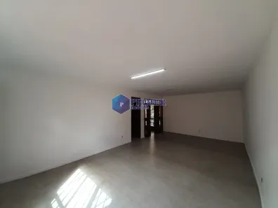Casa com 3 Quartos para alugar, 275m² no Serra, Belo Horizonte