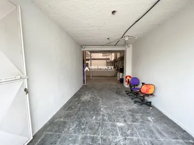 Galpão/Depósito/Armazém para venda ou aluguel, 300m² no Taquara, Rio de Janeiro