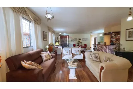 Casa com 5 Quartos à venda, 350m² no Setor de Habitações Individuais Norte, Brasília