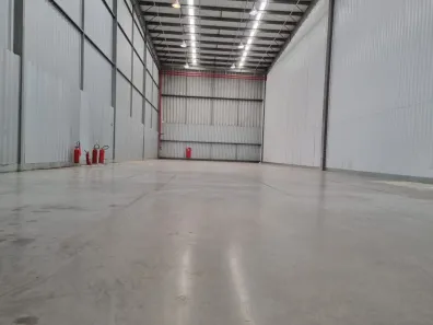 Galpão/Depósito/Armazém para alugar, 574m² no Taquara, Rio de Janeiro
