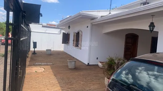 Sobrado com 4 Quartos à venda, 462m² no Centro, Araraquara