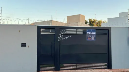 Casa com 2 Quartos à venda, 75m² no Jardim Itamaracá, Campo Grande