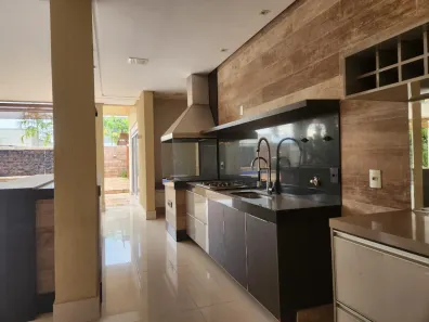 Casa de Condomínio com 3 Quartos para venda ou aluguel, 328m² no Jardins Milão, Goiânia