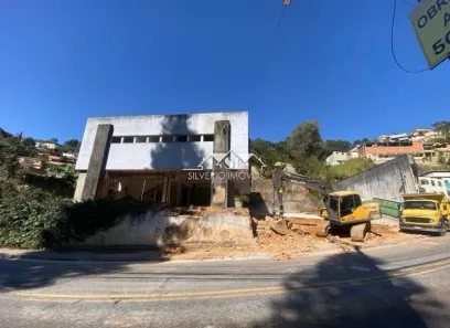 Ponto Comercial para alugar, 2000m² no Quissama, Petrópolis
