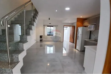 Sobrado com 3 Quartos à venda, 100m² no Parque da Matriz, Cachoeirinha