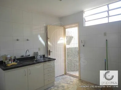 Casa com 3 Quartos à venda, 160m² no Centro, Araraquara