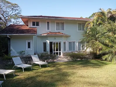 Casa de Condomínio com 4 Quartos para venda ou aluguel, 436m² no Pedro do Rio, Petrópolis
