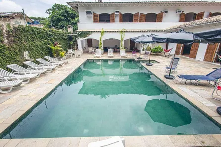 Casa com 8 Quartos para venda ou aluguel, 700m² no Balneário Praia do Pernambuco, Guarujá