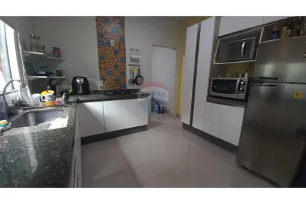 Casa com 2 Quartos à venda, 120m² no Vila Adriana, Rondonópolis