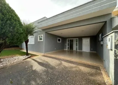 Apartamento com 4 Quartos para alugar, 217m² no Jardins Valência, Goiânia
