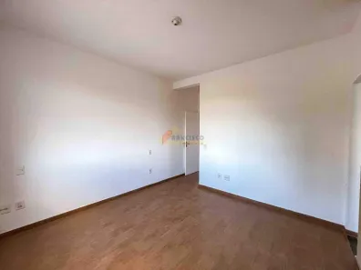 Casa com 3 Quartos para alugar, 95m² no São José, Divinópolis