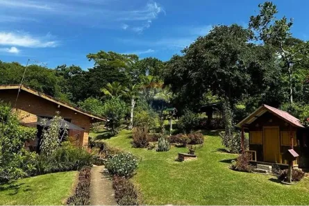 Fazenda/Sítio com 3 Quartos à venda, 22000m² no Granja dos Cavaleiros, Macaé