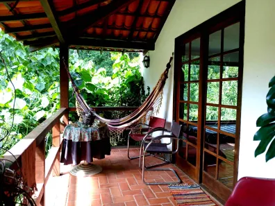 Casa de Condomínio com 2 Quartos para alugar, 100m² no Pedro do Rio, Petrópolis