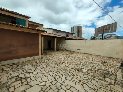 Casa com 3 Quartos para alugar, 300m² no Coroa do Meio, Aracaju
