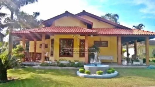 Casa com 3 Quartos à venda, 557m² no Centro, Araçoiaba da Serra