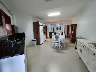 Apartamento com 3 Quartos para alugar, 200m² no Scharlau, São Leopoldo
