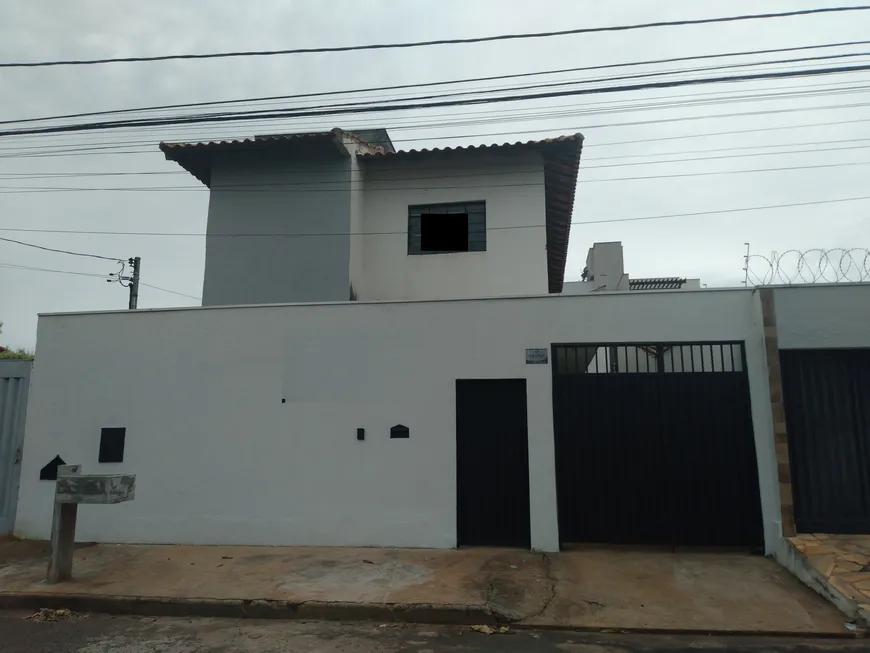 Foto 1 de Imóvel Comercial com 6 Quartos para alugar, 180m² em Segismundo Pereira, Uberlândia