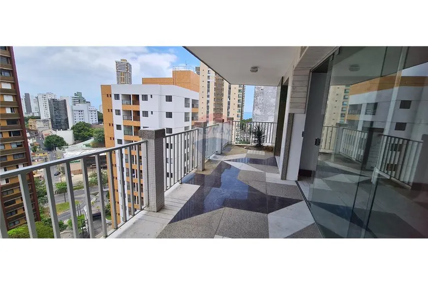 Foto 1 de Apartamento com 4 Quartos para alugar, 265m² em Canela, Salvador