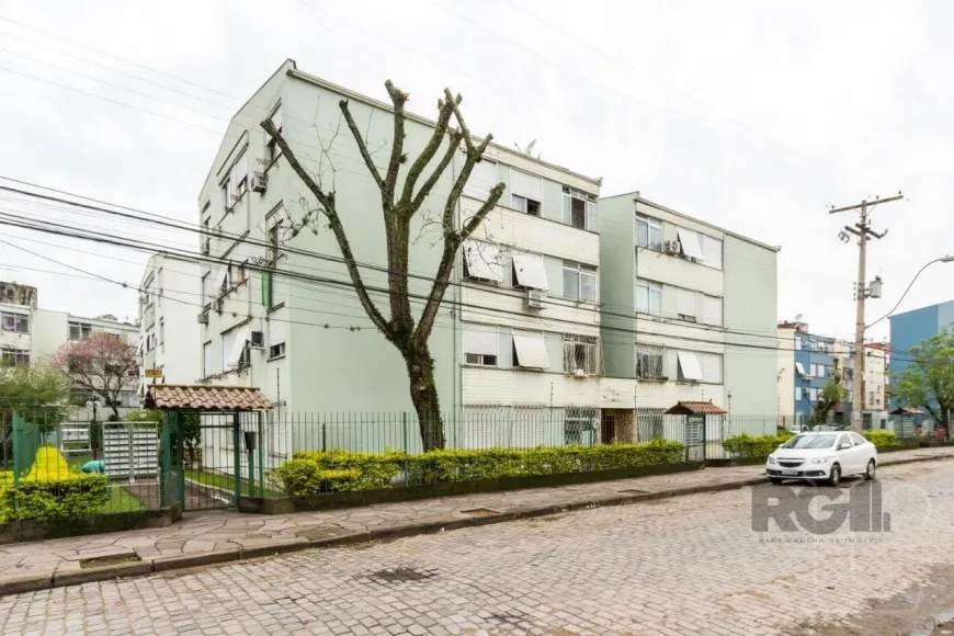 Foto 1 de Apartamento com 3 Quartos à venda, 63m² em Cavalhada, Porto Alegre