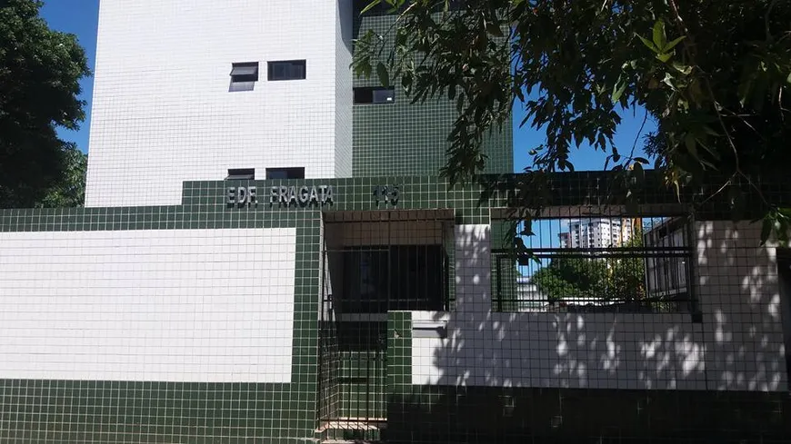 Foto 1 de Apartamento com 2 Quartos para alugar, 65m² em Caxangá, Recife