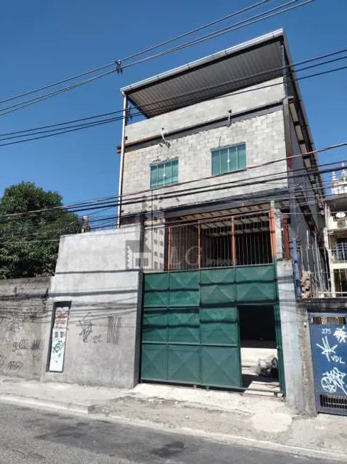 Foto 1 de Galpão/Depósito/Armazém à venda, 630m² em Olaria, Rio de Janeiro