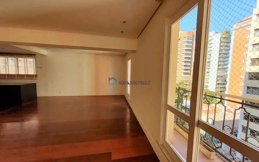 Foto 1 de Apartamento com 4 Quartos à venda, 228m² em Cerqueira César, São Paulo