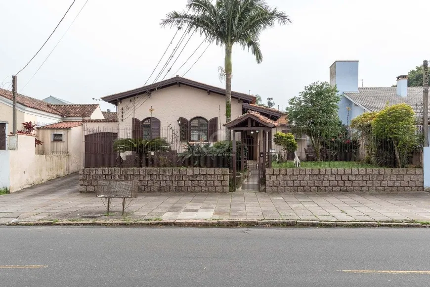 Foto 1 de Casa com 3 Quartos à venda, 379m² em Tristeza, Porto Alegre