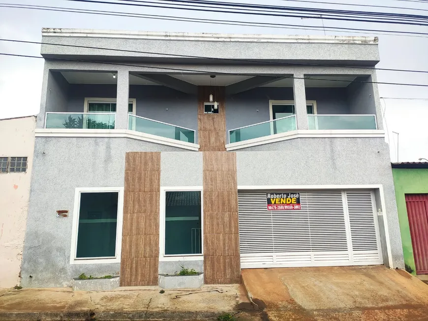 Foto 1 de Casa com 6 Quartos à venda, 200m² em Setor Residencial Leste, Brasília