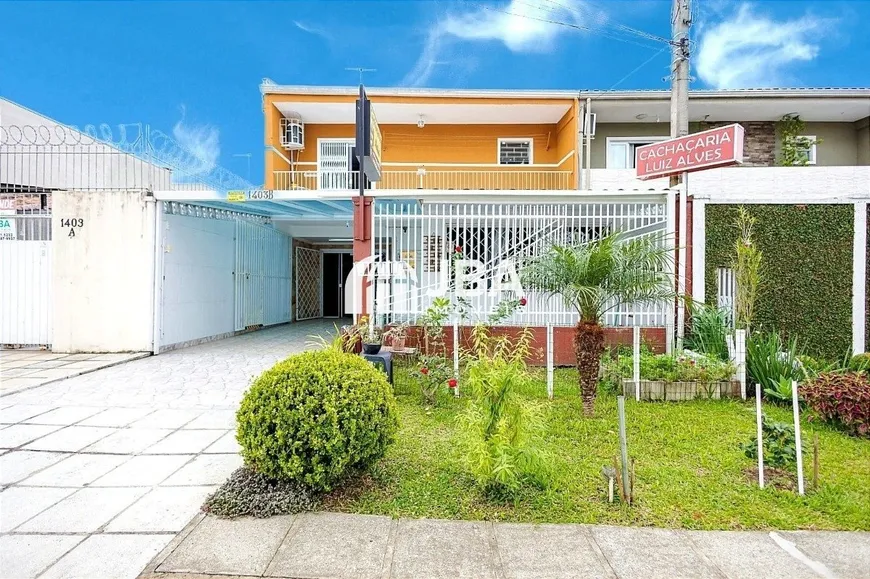 Foto 1 de Sobrado com 3 Quartos à venda, 200m² em Hauer, Curitiba