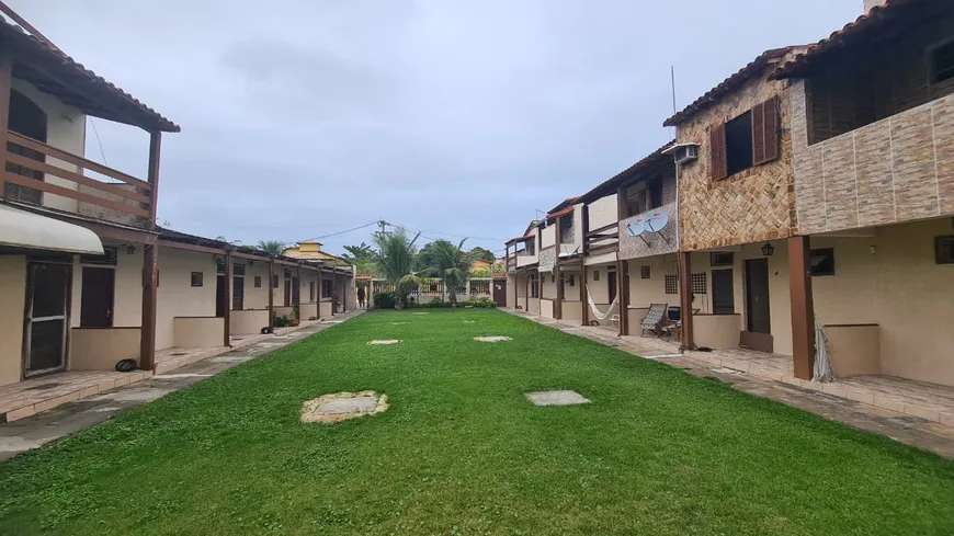 Foto 1 de Casa de Condomínio com 1 Quarto à venda, 40m² em Portinho, Cabo Frio