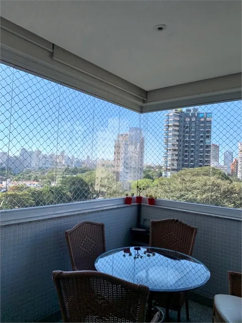 Foto 1 de Apartamento com 4 Quartos à venda, 190m² em Moema, São Paulo