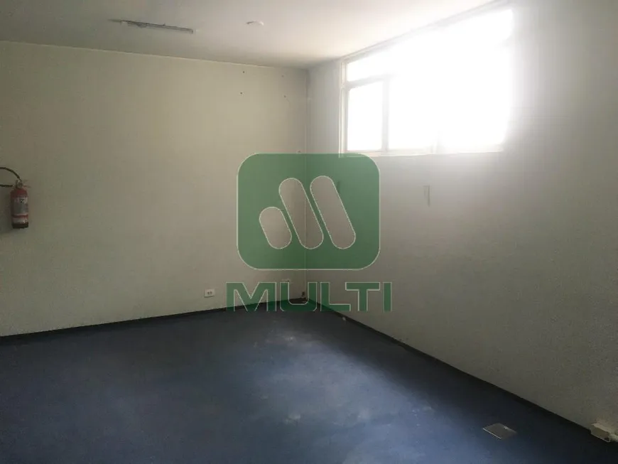 Foto 1 de Sala Comercial com 1 Quarto para alugar, 100m² em Centro, Uberlândia