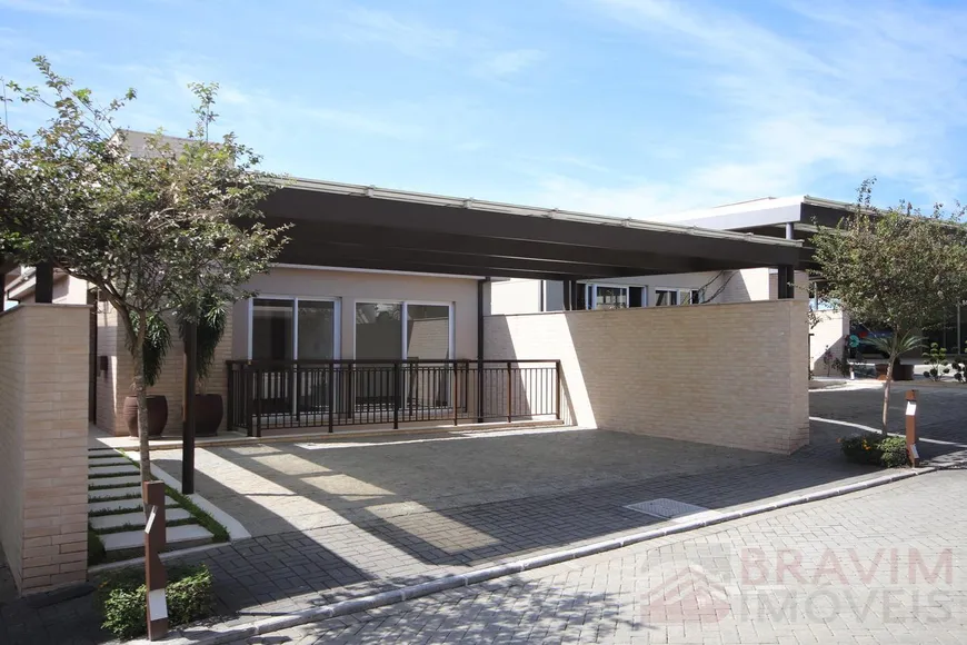 Foto 1 de Casa de Condomínio com 5 Quartos à venda, 341m² em Mata da Praia, Vitória