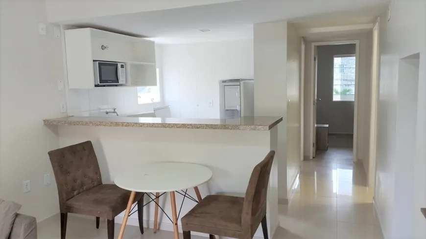 Foto 1 de Apartamento com 2 Quartos para alugar, 62m² em Itapuã, Salvador