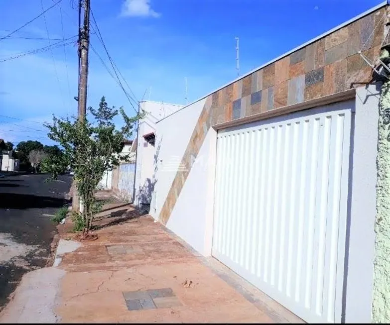 Foto 1 de Casa com 4 Quartos à venda, 300m² em Santa Maria, Uberaba