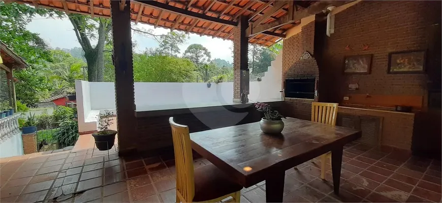 Foto 1 de Fazenda/Sítio com 2 Quartos à venda, 300m² em Mantiqueira, Mairiporã