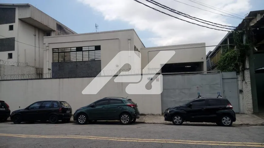 Foto 1 de Galpão/Depósito/Armazém à venda, 1000m² em Água Branca, São Paulo