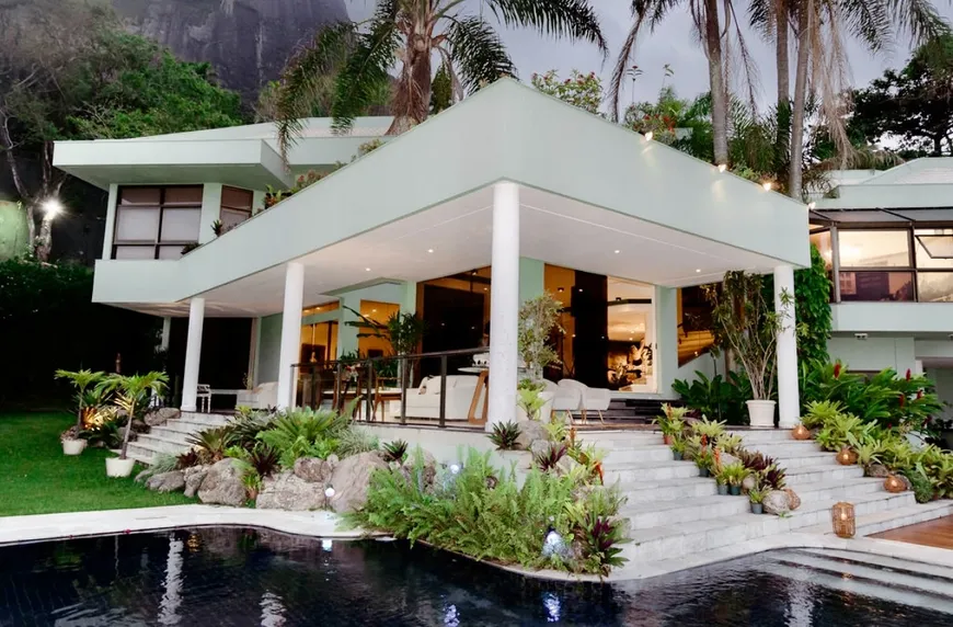 Foto 1 de Casa com 5 Quartos para alugar, 900m² em Joá, Rio de Janeiro